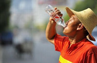 好熱，好熱，全國人民發(fā)高溫津貼了