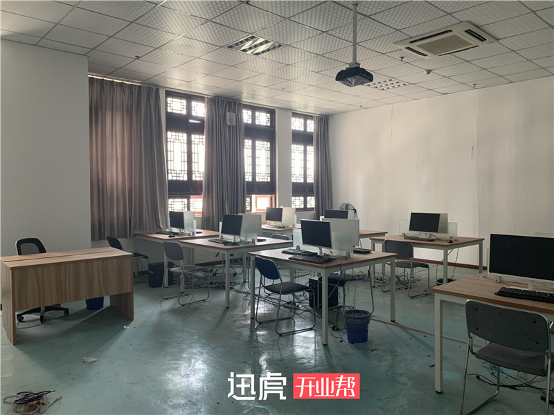 重慶沙坪壩區(qū)紅巖廣場(chǎng)創(chuàng)業(yè)園