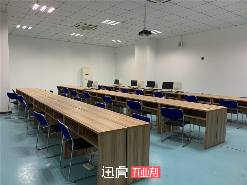 重慶沙坪壩區(qū)紅巖廣場(chǎng)創(chuàng)業(yè)園